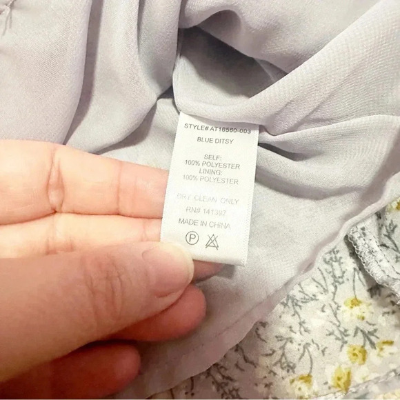 ASTR The Label• Purple floral ruffle blouse size large - Picture 10 of 12